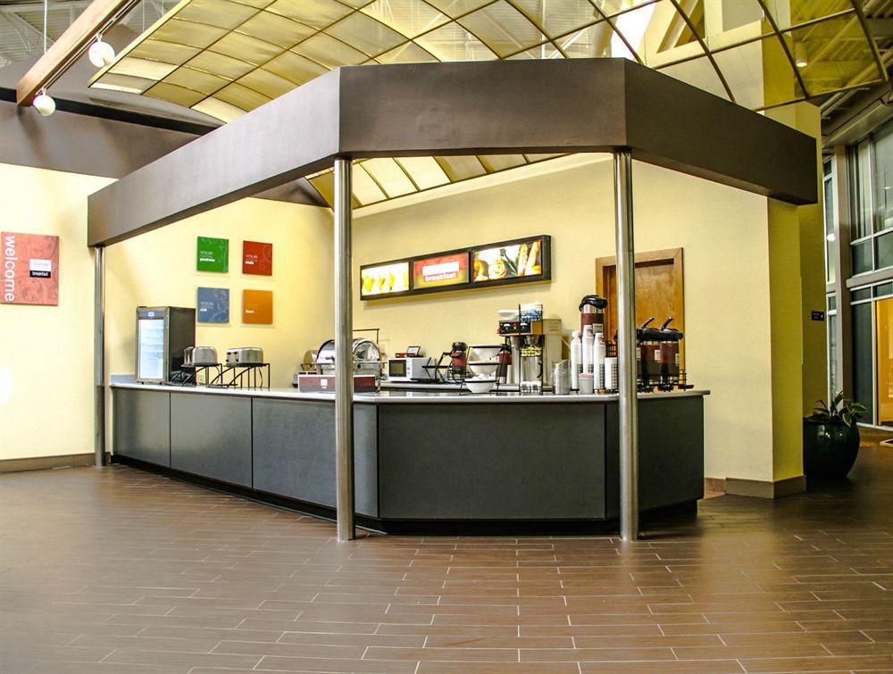 Comfort Inn & Suites Airport シラキュース エクステリア 写真
