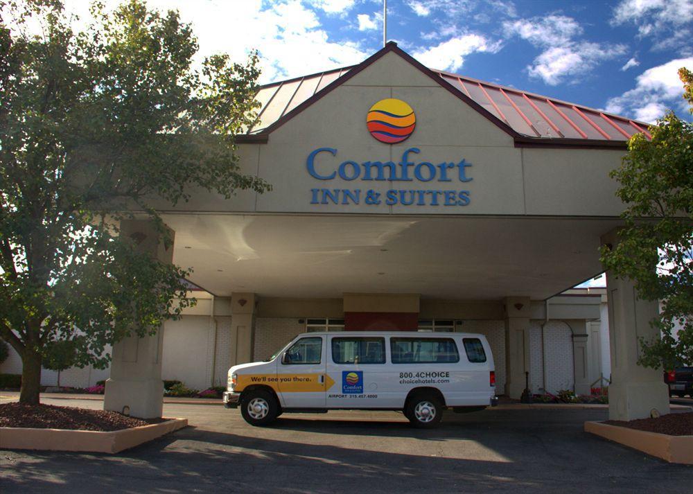 Comfort Inn & Suites Airport シラキュース エクステリア 写真