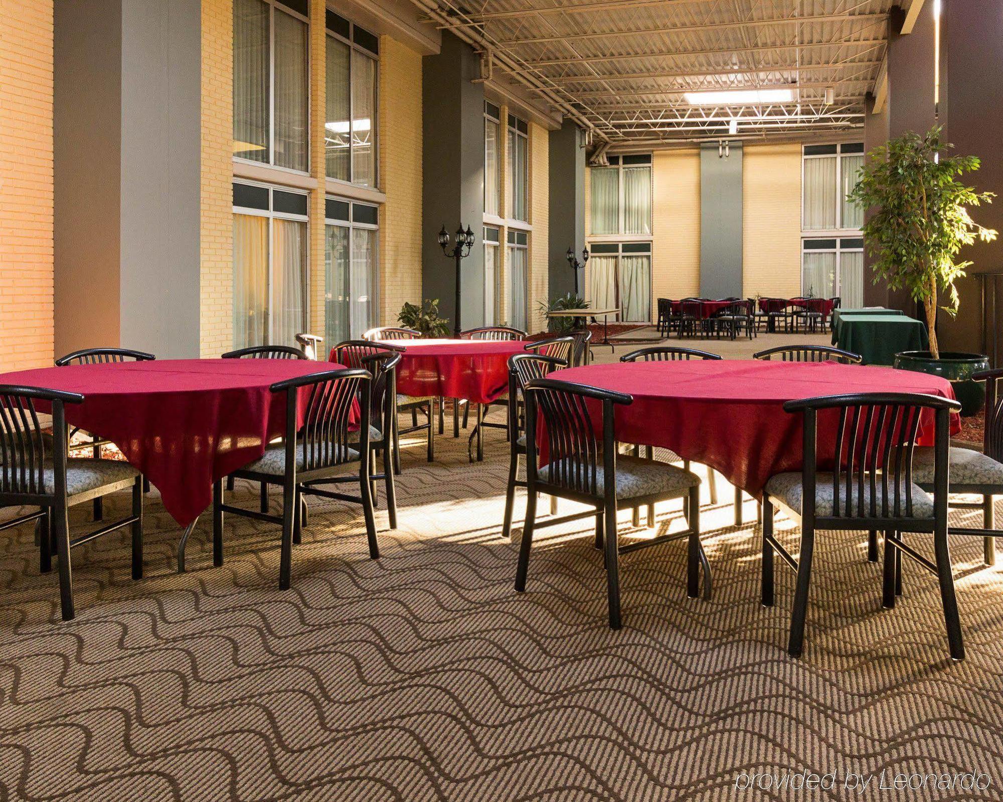 Comfort Inn & Suites Airport シラキュース エクステリア 写真