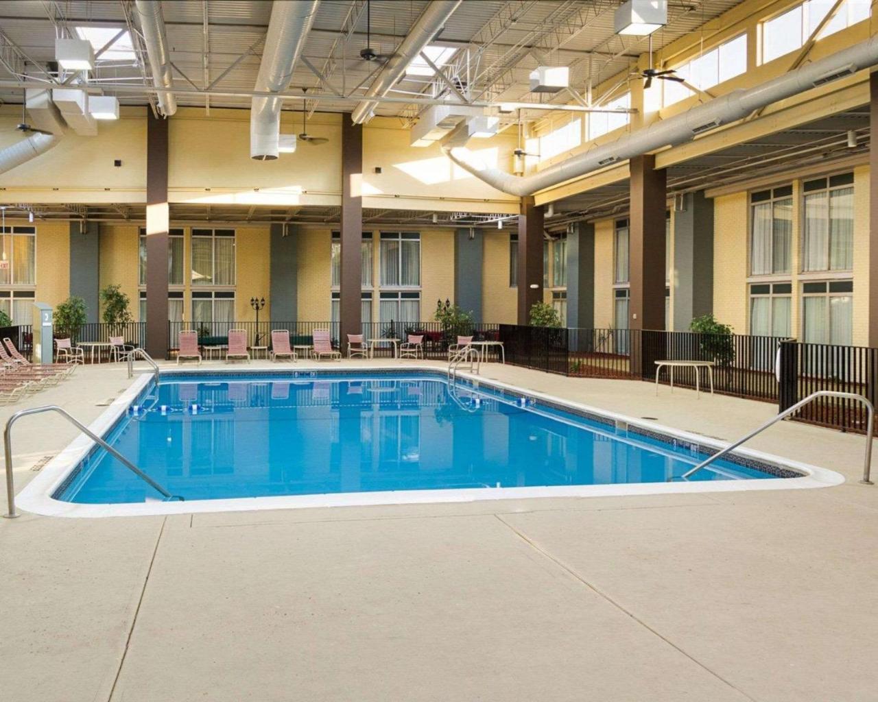 Comfort Inn & Suites Airport シラキュース エクステリア 写真