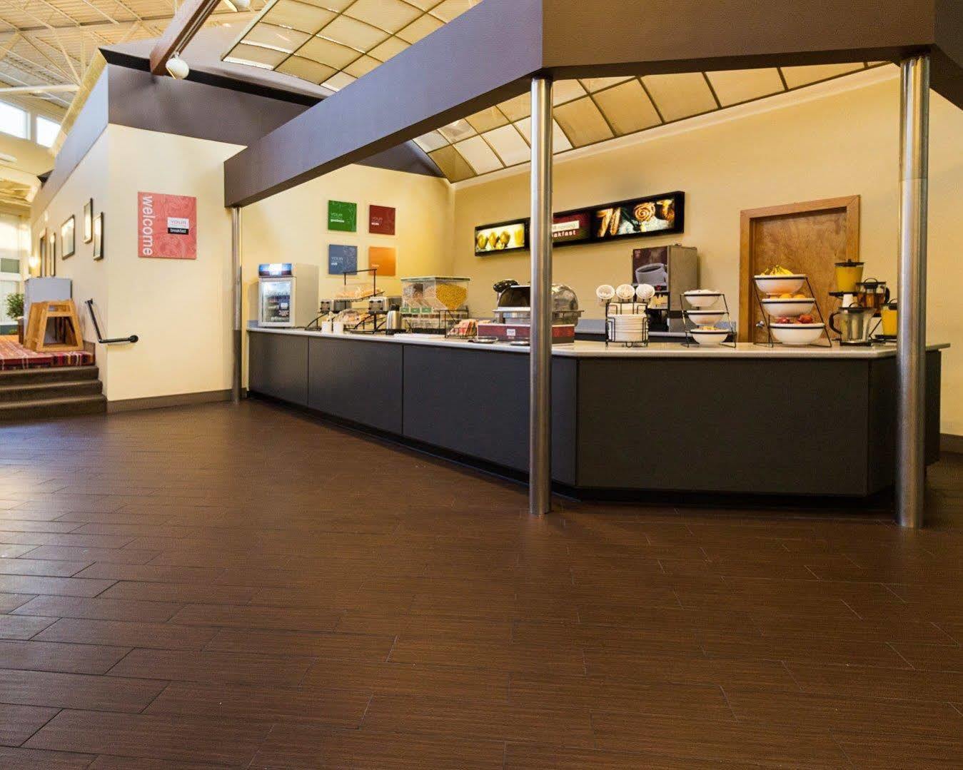 Comfort Inn & Suites Airport シラキュース エクステリア 写真